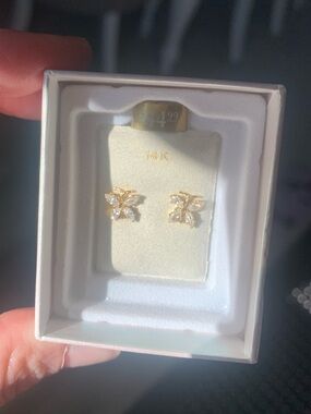 NEW in box! 14K Gold girls butterfly CZ Stud Earrings - Gold